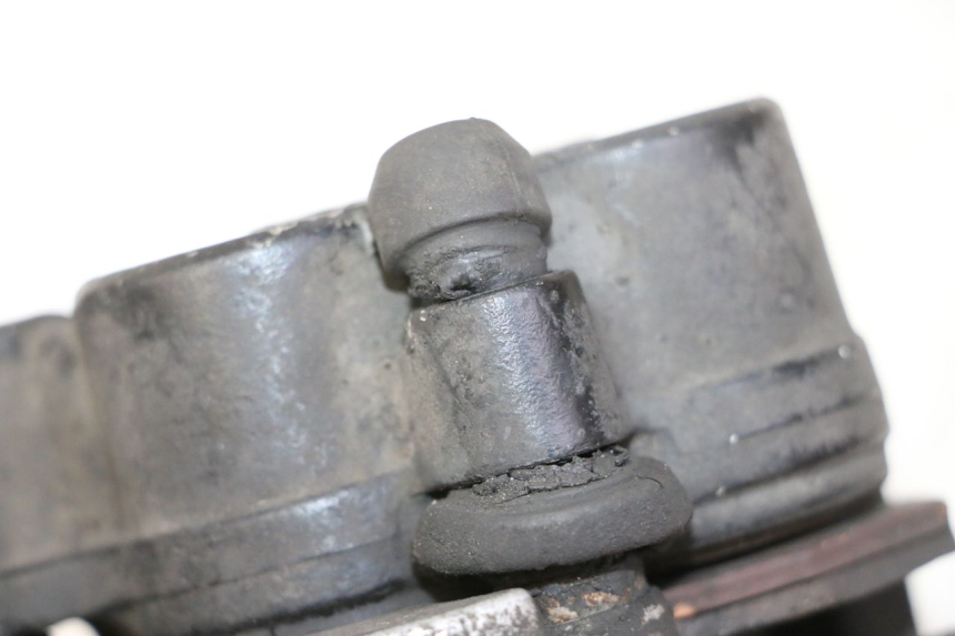 photo de PINZA FRENO POSTERIORE PEUGEOT SATELIS 125 (2013 - 2018) - Zoom sullo stato d'uso