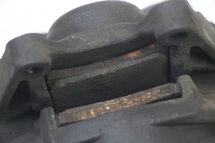 photo de PINZA FRENO POSTERIORE APRILIA SCARABEO GT TOURING 125 (1999 - 2005) - Dettagli dei punti di fissaggio