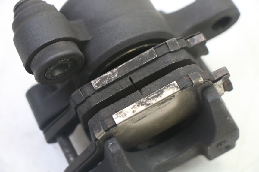 photo de PINZA FRENO POSTERIORE YAMAHA XJ6 ABS 600 (2008 - 2016) - Dettagli dei punti di fissaggio