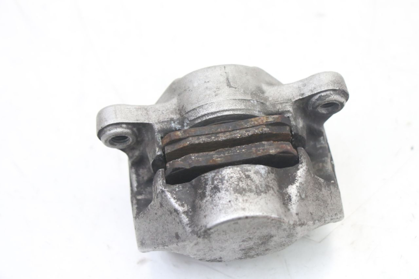 photo de PINZA FRENO POSTERIORE YAMAHA YP MAJESTY 125 (2007 - 2010) - Dettagli dei punti di fissaggio