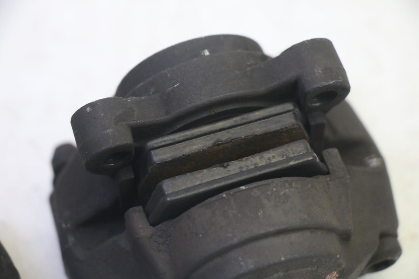 photo de PINZA FRENO ANTERIORE  QUADRO 4 4D 350 (2015 - 2018) - Dettagli dei punti di fissaggio