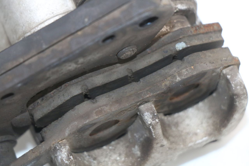 photo de PINZA FRENO ANTERIORE KYMCO AGILITY 4T 50 (2005 - 2018) - Dettagli dei punti di fissaggio