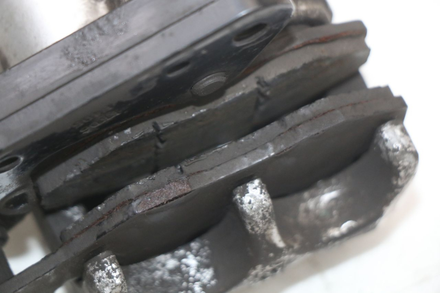 photo de PINZA FRENO ANTERIORE KYMCO AGILITY 4T 50 (2005 - 2018) - Dettagli dei punti di fissaggio