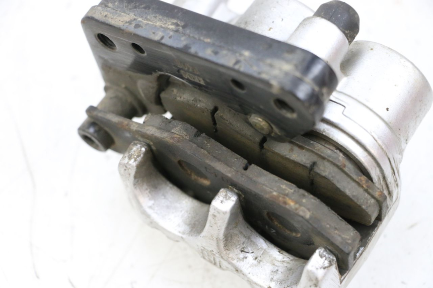 photo de PINZA FRENO ANTERIORE KYMCO AGILITY 4T 50 (2018 - 2022) - Altra angolazione