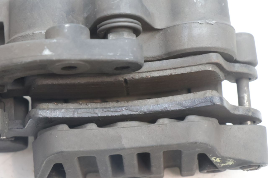 photo de PINZA FRENO ANTERIORE  APRILIA ATLANTIC S 125 (2010 - 2013) - Dettagli dei punti di fissaggio
