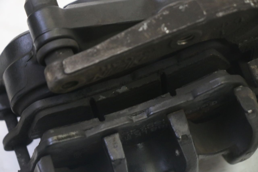 photo de PINZA FRENO ANTERIORE SUZUKI BURGMAN 125 (2007 - 2014) - Dettagli dei punti di fissaggio