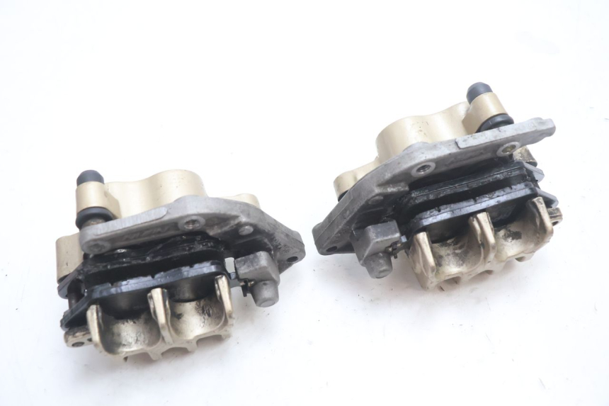 photo de PINZA FRENO ANTERIORE  HONDA CB F HORNET 600 (2005 - 2006) - Stato della superficie e materiale