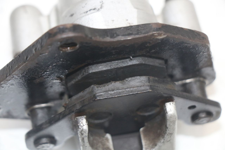 photo de PINZA FRENO ANTERIORE  DERBI SENDA SM DRD X-TREME 50 (2011 - 2017) - Dettagli dei punti di fissaggio