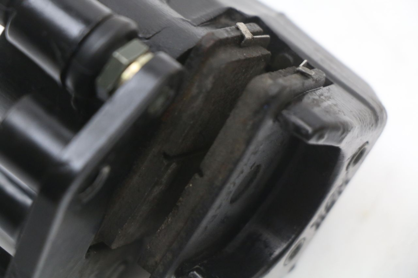 photo de PINZA FRENO ANTERIORE JM MOTORS EVOLIS 4T 50 (2018 - 2022) - Dettagli dei punti di fissaggio