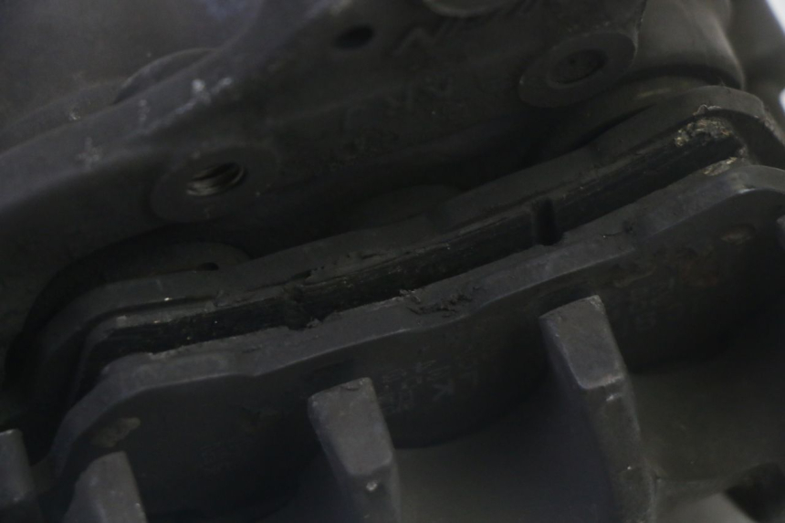 photo de PINZA FRENO ANTERIORE HONDA FES S-WING SWING ABS 125 (2007 - 2015) - Dettagli dei punti di fissaggio