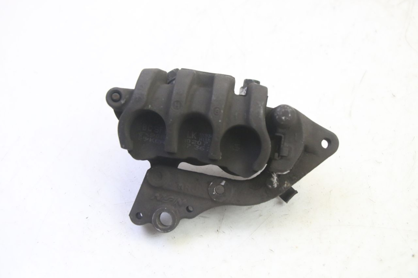 photo de PINZA FRENO ANTERIORE HONDA FES S-WING SWING ABS 125 (2007 - 2015) - Primo piano tecnico