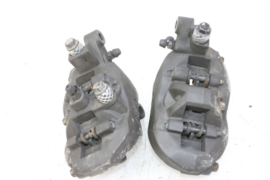 photo de PINZA FRENO ANTERIORE  YAMAHA FJR ABS 1300 (2016 - 2020) - Dettagli dei punti di fissaggio