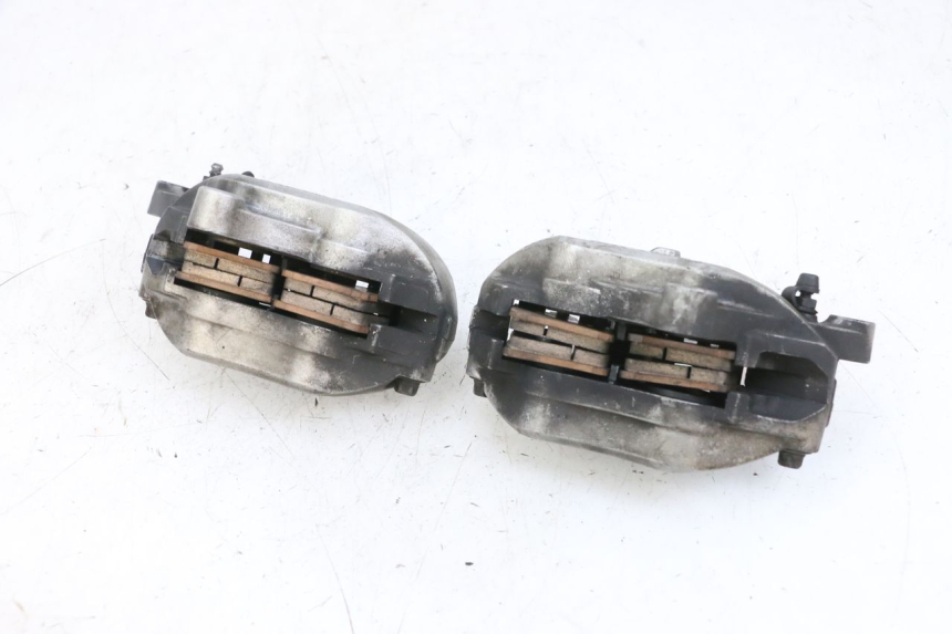 photo de Pinza freno anteriore YAMAHA FJR ABS 1300 (2006 - 2012) - Primo piano tecnico