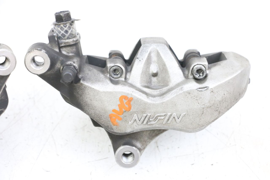 photo de Pinza freno anteriore YAMAHA FJR ABS 1300 (2006 - 2012) - Caratteristiche distintive