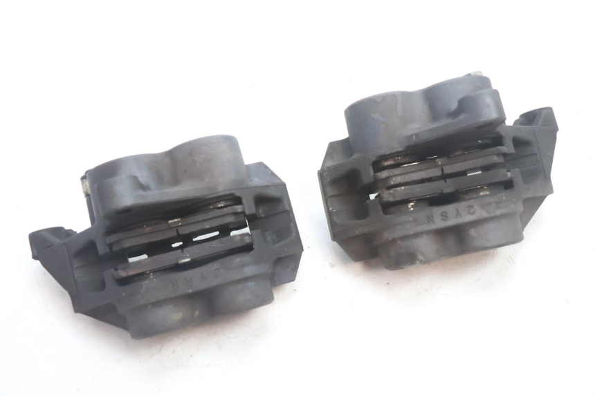 photo de PINZA FRENO ANTERIORE  YAMAHA FJR 1300 (2001 - 2005) - Dettagli dei punti di fissaggio