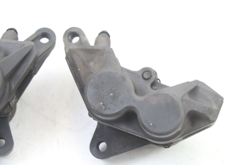 photo de PINZA FRENO ANTERIORE  YAMAHA FZ6 FAZER S2 600 (2007 - 2011) - Stato della superficie e materiale