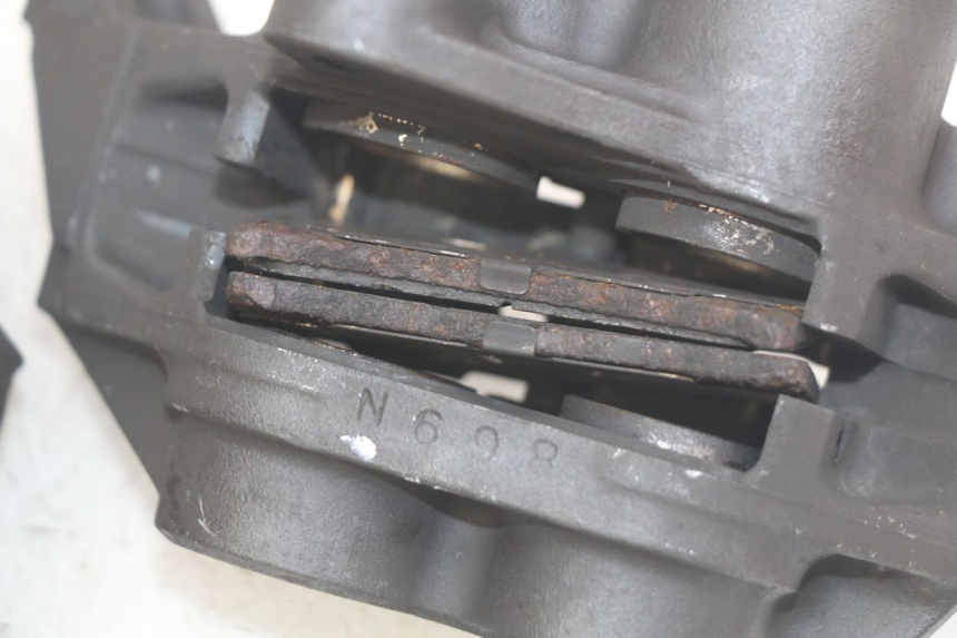 photo de PINZA FRENO ANTERIORE YAMAHA FZS FAZER 600 (1998 - 2001) - Zoom sullo stato d'uso