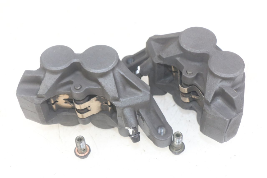 photo de PINZA FRENO ANTERIORE YAMAHA FZS FAZER 600 (1998 - 2001) - Primo piano tecnico