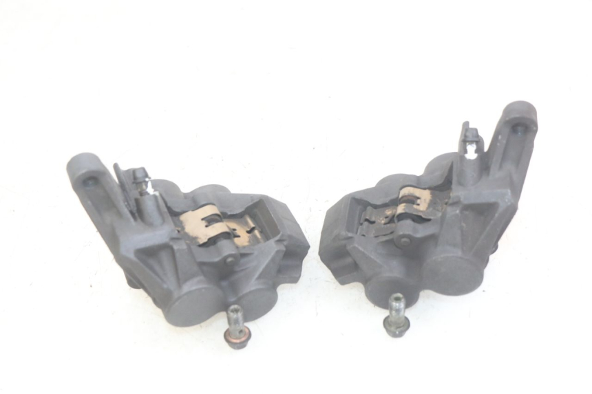 photo de PINZA FRENO ANTERIORE YAMAHA FZS FAZER 600 (1998 - 2001) - Dettagli dei punti di fissaggio