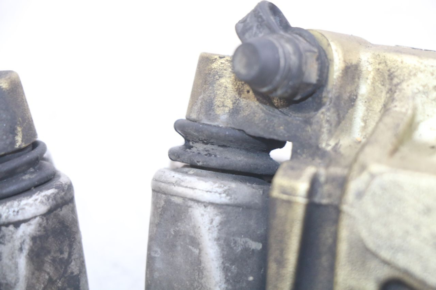 photo de PINZA FRENO ANTERIORE GILERA GP 800 (2007 - 2013) - Dettagli dei punti di fissaggio