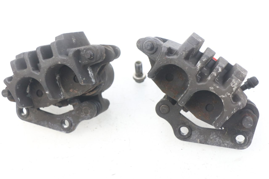 photo de Pinza freno anteriore SUZUKI GSF N BANDIT 600 (2000 - 2004) - Primo piano tecnico