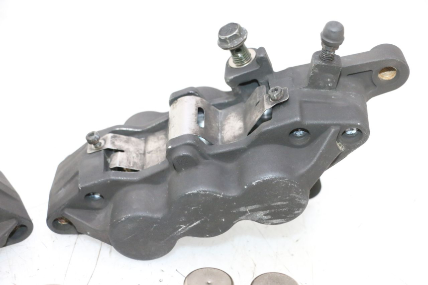 photo de PINZA FRENO ANTERIORE  SUZUKI GSF N BANDIT 1200 (2001 - 2005) - Altra vista dell'articolo