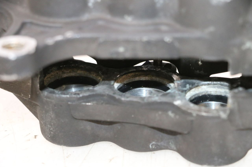photo de PINZA FRENO ANTERIORE  SUZUKI GSF N BANDIT 1200 (2001 - 2005) - Primo piano tecnico