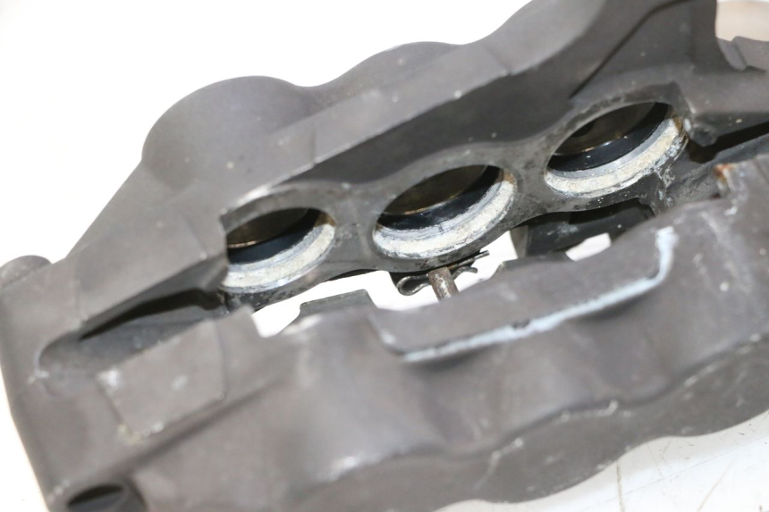 photo de PINZA FRENO ANTERIORE  SUZUKI GSF N BANDIT 1200 (2001 - 2005) - Dettagli dei punti di fissaggio