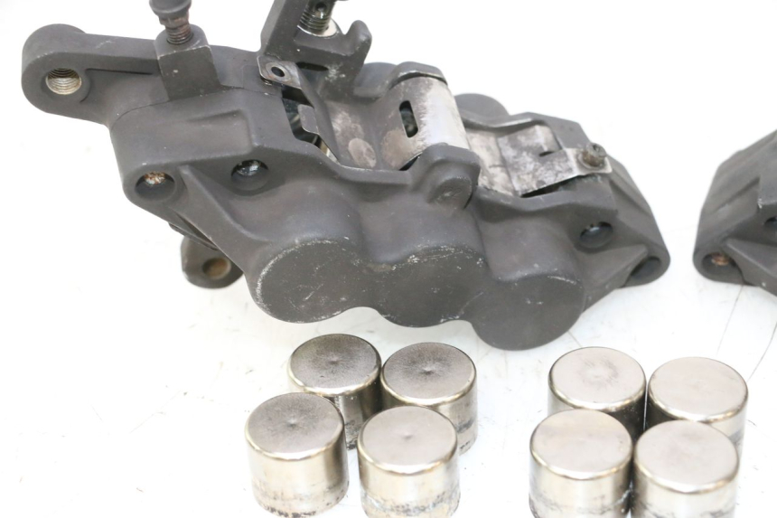 photo de PINZA FRENO ANTERIORE  SUZUKI GSF N BANDIT 1200 (2001 - 2005) - Marcature e riferimenti originali