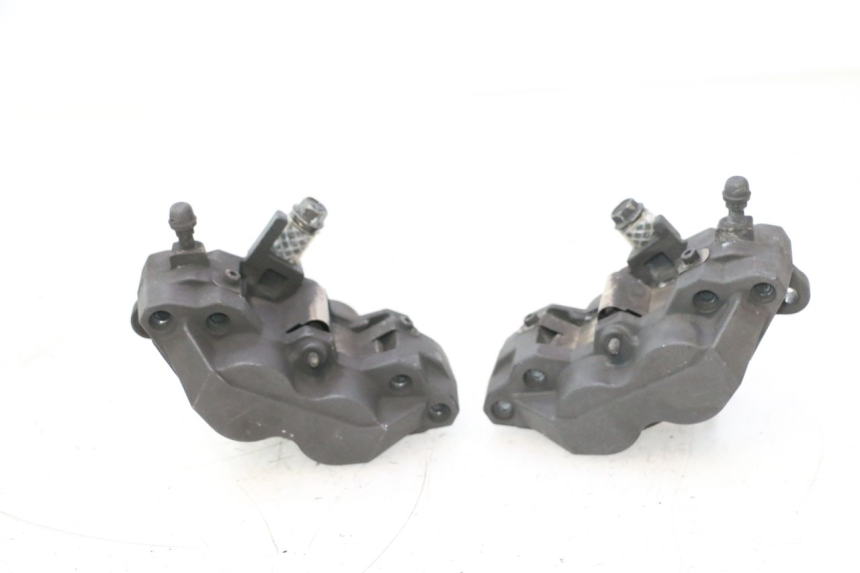 photo de PINZA FRENO ANTERIORE  SUZUKI GSR 600 (2005 - 2012) - Dettagli dei punti di fissaggio