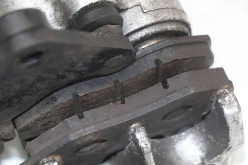 photo de PINZA FRENO ANTERIORE  JINLUN JL HIGHLANDER 125 (2007 - 2015) - Dettagli dei punti di fissaggio