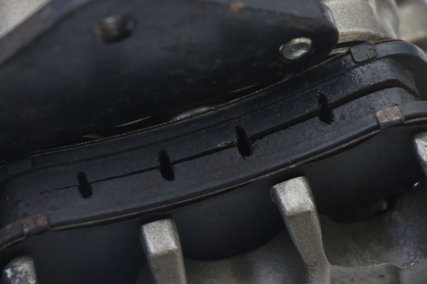 photo de PINZA FRENO ANTERIORE  KIDEN KD125-G 125 (2018 - 2022) - Dettagli dei punti di fissaggio