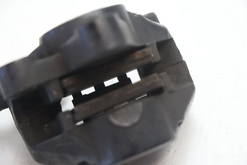 photo de PINZA FRENO ANTERIORE PEUGEOT LUDIX 50 (2008 - 2017) - Dettagli dei punti di fissaggio
