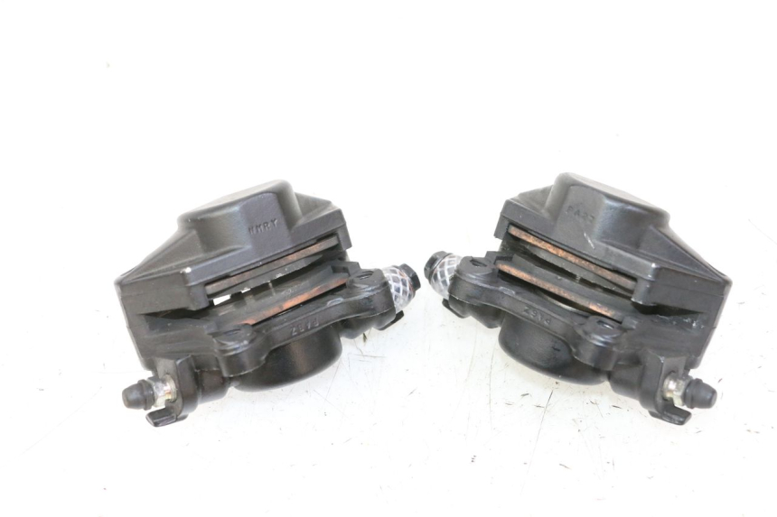 photo de PINZA FRENO ANTERIORE  PIAGGIO MP3 HPE 310 (2024 - 2025) - Primo piano tecnico