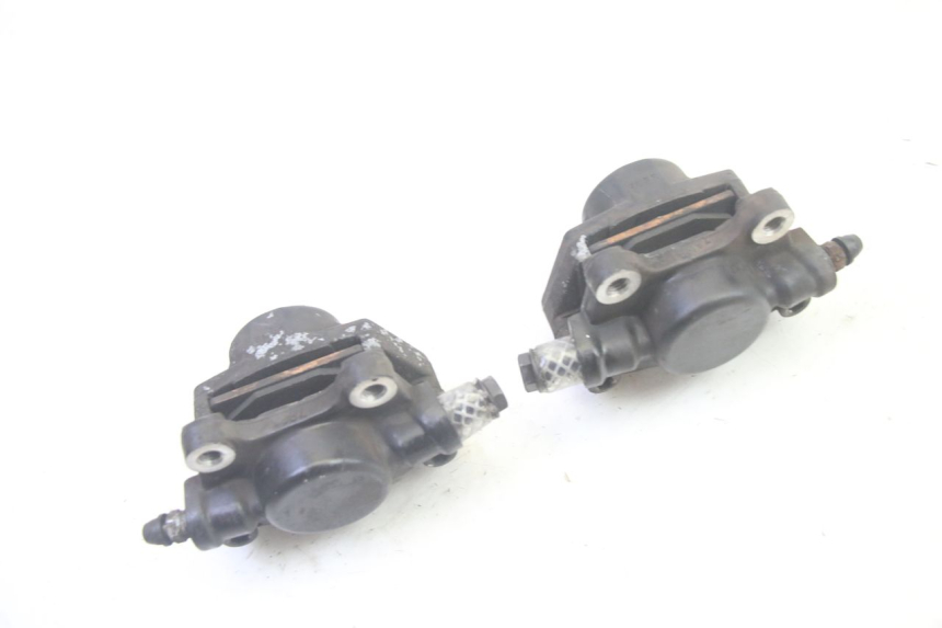 photo de PINZA FRENO ANTERIORE  PIAGGIO MP3 500 (2016 - 2018) - Dettagli dei punti di fissaggio