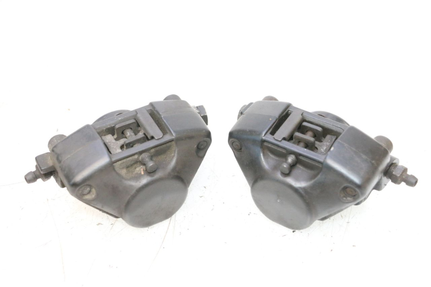 photo de PINZA FRENO ANTERIORE  PIAGGIO MP3 RL 250 (2006 - 2010) - Dettagli dei punti di fissaggio