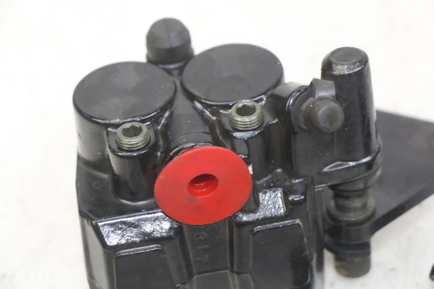 photo de PINZA FRENO ANTERIORE  SYM ORBIT III 3 4T 50 (2021 - 2025) - Stato della superficie e materiale