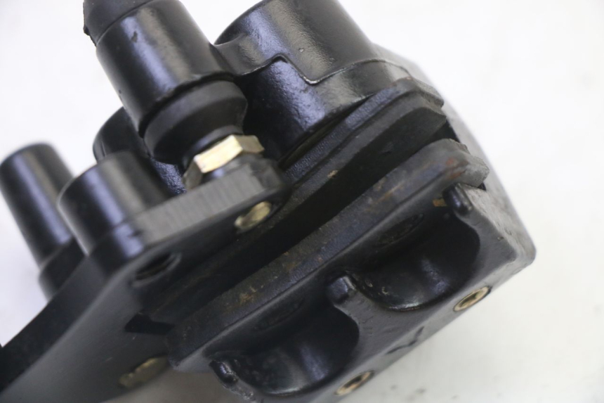 photo de PINZA FRENO ANTERIORE APOLLO RFZ 125 - Dettagli dei punti di fissaggio