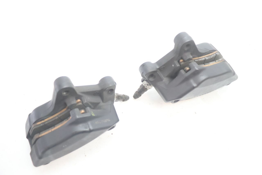 photo de PINZA FRENO ANTERIORE  HARLEY DAVIDSON ROAD GLIDE FLTRXSE 1920 (2018 - 2022) - Zoom sui componenti