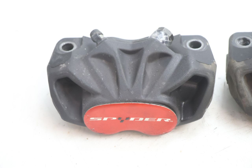 photo de PINZA FRENO ANTERIORE  CAN-AM SPYDER RS 1000 (2008 - 2012) - Primo piano tecnico
