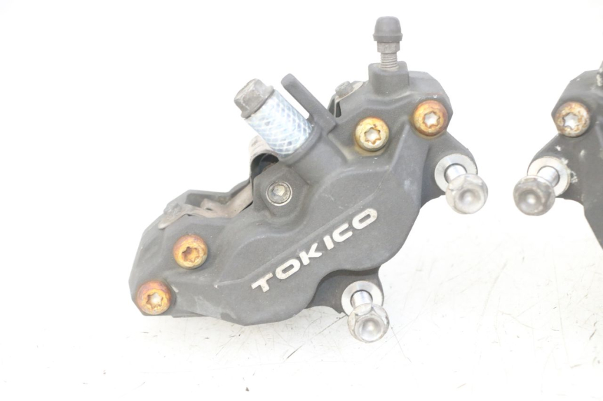 photo de PINZA FRENO ANTERIORE  SUZUKI GSX F GSXF 650 (2007 - 2015) - Dettagli dei punti di fissaggio