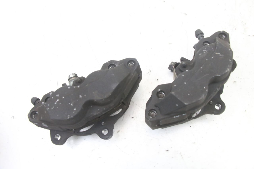 photo de PINZA FRENO ANTERIORE  SUZUKI GSX F GSXF 650 (2007 - 2015) - Dettagli dei punti di fissaggio