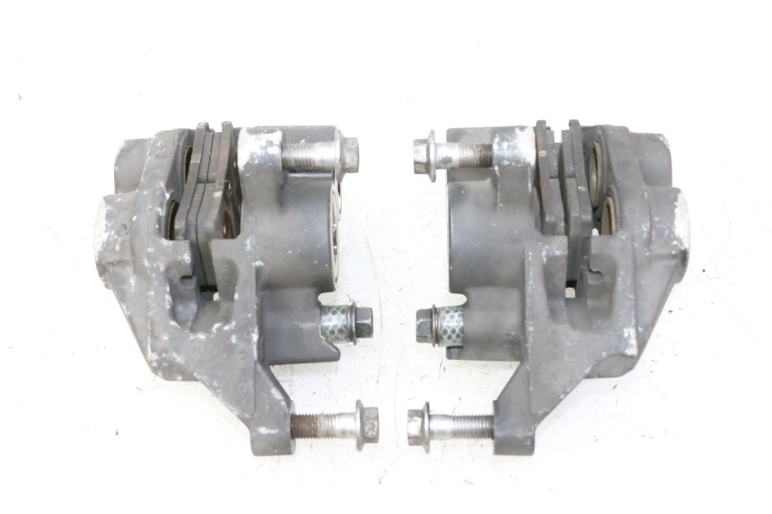 photo de PINZA FRENO ANTERIORE YAMAHA TDM ABS 900 (2002 - 2014) - Dettagli dei punti di fissaggio