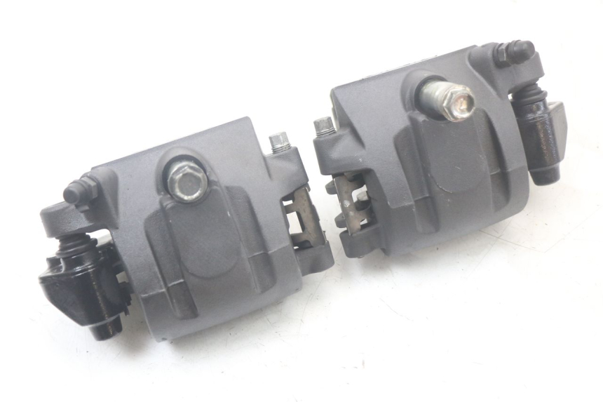 photo de PINZA FRENO ANTERIORE KAWASAKI VERSYS ABS 650 (2015 - 2018) - Stato della superficie e materiale
