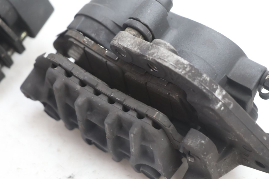 photo de PINZA FRENO ANTERIORE  HONDA VFR FI RC46 800 (1998 - 2001) - Zoom sui componenti