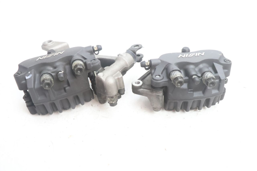 photo de PINZA FRENO ANTERIORE  HONDA VFR FI RC46 800 (1998 - 2001) - Dettagli dei punti di fissaggio