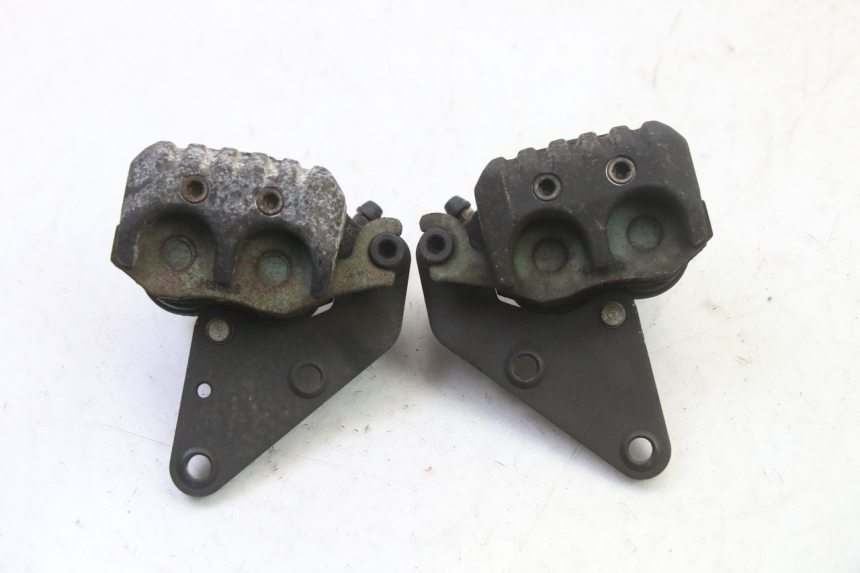 photo de PINZA FRENO ANTERIORE PIAGGIO X9 EVOLUTION 125 (2003 - 2007) - Dettagli dei punti di fissaggio