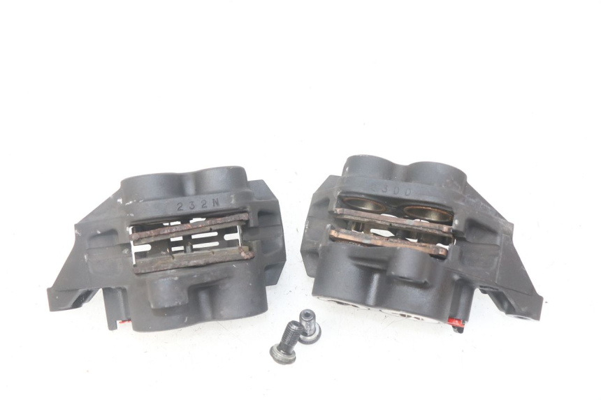 photo de Pinza freno anteriore YAMAHA XP T-MAX TMAX ABS 530 (2012 - 2015) - Primo piano tecnico