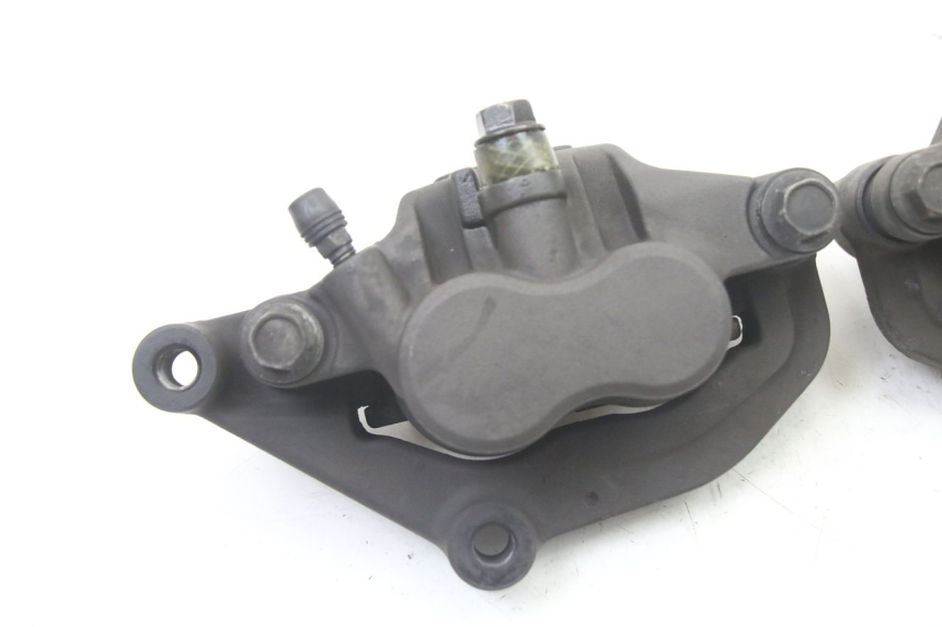 photo de PINZA FRENO ANTERIORE  YAMAHA XJ6 600 (2008 - 2016) - Dettaglio del componente
