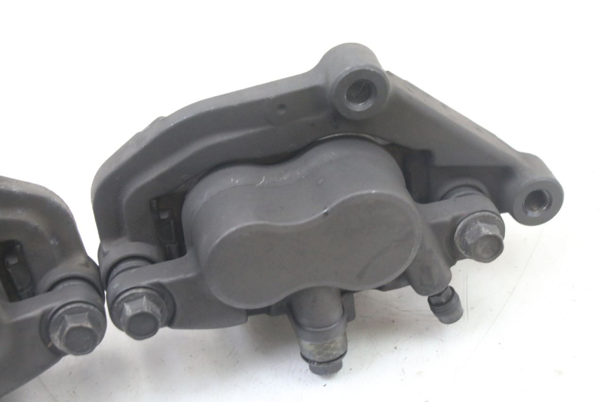 photo de PINZA FRENO ANTERIORE  YAMAHA XJ6 600 (2008 - 2016) - Caratteristiche distintive